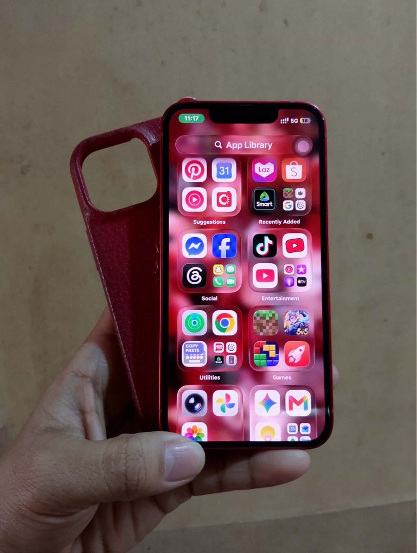 iPhone 13 mini (Category: iPhone 13 Series) located in Quezon City. Submitted by chel2704 (Listing ID 1451158060, Image 1). Description: iPhone 13 mini Case/charger wire only Fix 🅿️9000‼️ 5.4 inches 128gb, 5G Data 77% BH (normal peak) 26.3 ios ver. 12mp all cams (super linaw) Cap. Of cinematic Merong 0.5 No sim restriction Main issue: face id due to update never been repair. Qc commonwealth vilongco.