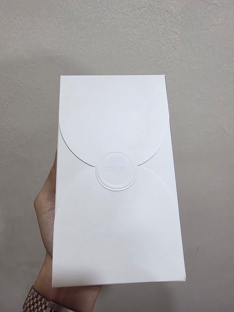 IQOS ILUMA Smartcore Induction System (Category: Other Gadgets) located in Johor Bahru. Submitted by dongliang_00 (Listing ID 1451160855, Image 3). Description: - Brand New & Sealed IQOS ILUMA - Sleek Blue Device - Smartcore Induction System - Clean White & Blue Box Packaging - Ideal alternative for smokers.