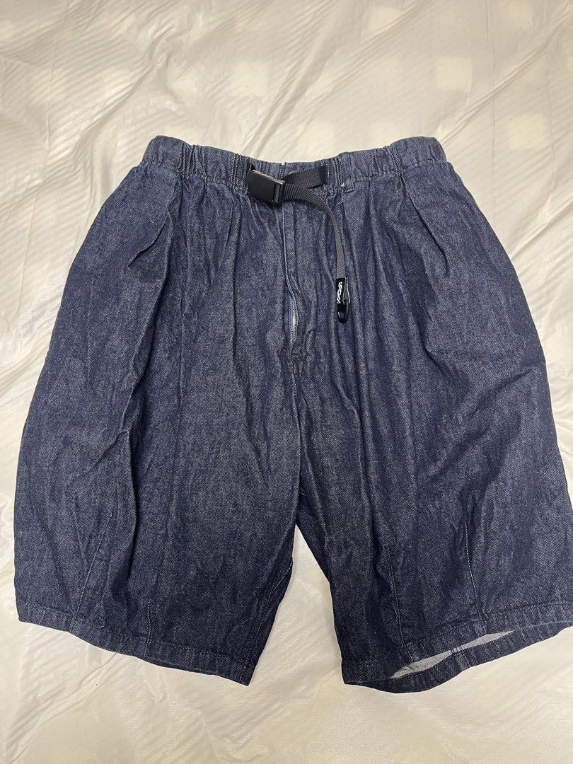 由 ggggggod (刊登 ID 1451200339，圖片 1) 提交，位於 苗栗縣 (Miaoli) 的 Isness denim balloon shorts (類別：短褲)，說明：下單前請詢問。
