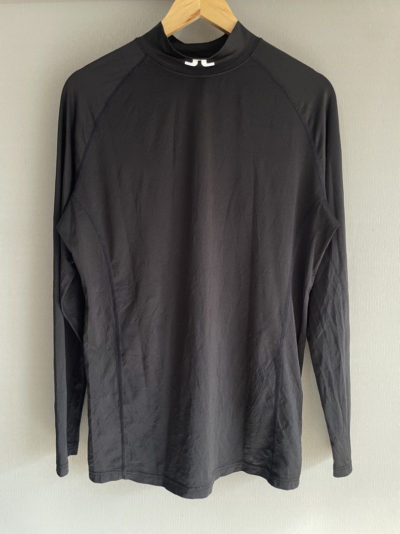 J. Lindeberg Black Long Sleeve Mock Neck Top (Category: Activewear) located in Mataasnakahoy. Submitted by zero4thrift (Listing ID 1451200823, Image 1). Description: - J. Lindeberg black long sleeve top - Mock neck style - Features J. Lindeberg logo on sleeve and collar - Comfortable and breathable fabric - Ideal for layering or wearing on its own - Perfect for golf or casual wear Actual size - 21” width - 29” length (Issue last picture) 📌 DISCL