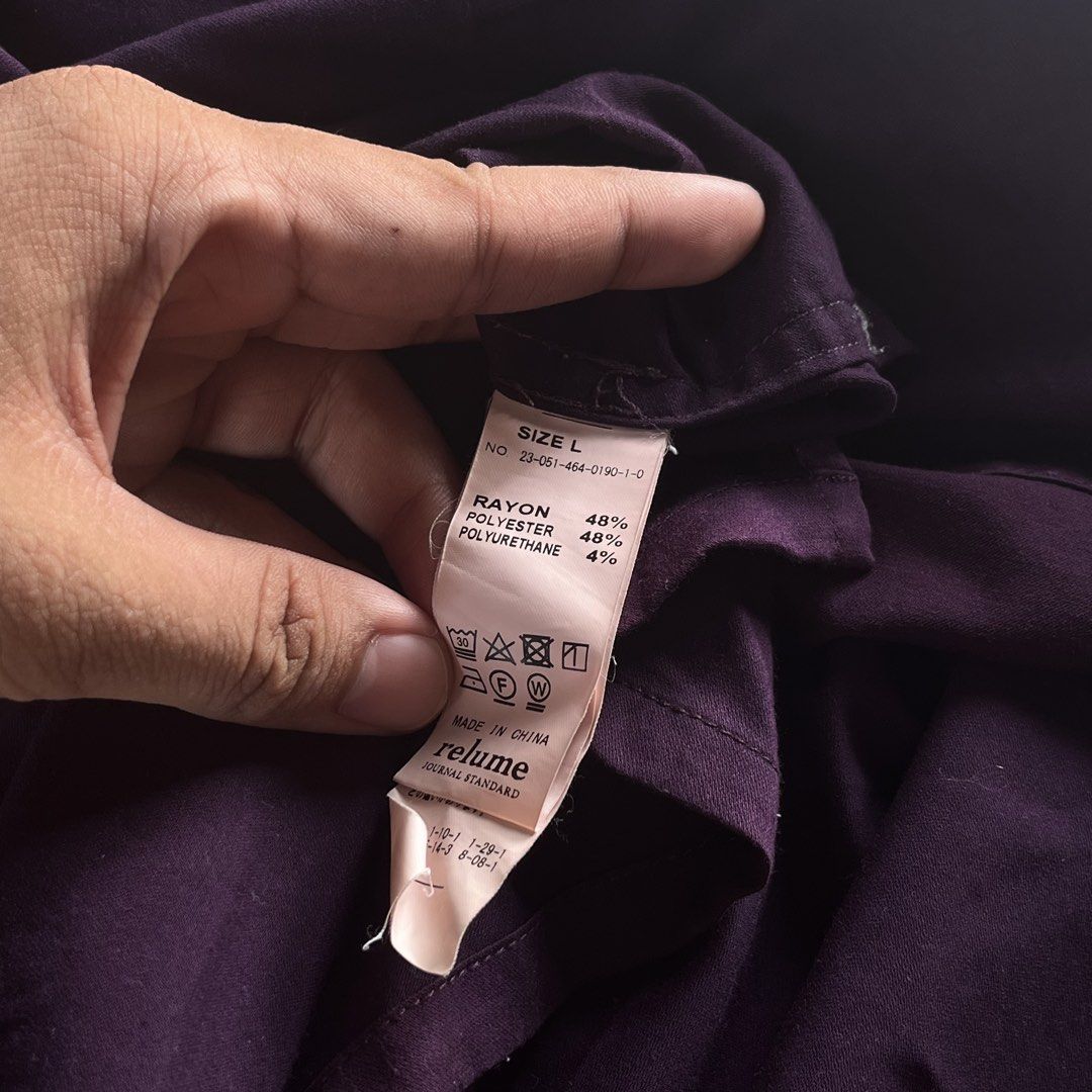 JOURNAL STANDARD relume shirt. (Category: Tshirts & Polo Shirts ) located in Manila. Submitted by lalakengmaypangarap (Listing ID 1451218831, Image 3). Description: LENGTH - 28" WIDTH - 25" SLEEVE - 10" SHOULDER - 21" Negotiable PM your offer ako na magbababa if sure buyer +sf .