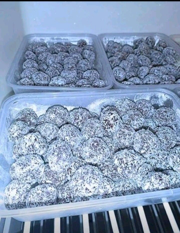 KIMCHI AND FROZEN MUNCHKIN (Category: Chilled & Frozen Food) located in Cebu City. Submitted by hannabishi_34 (Listing ID 1451142094, Image 2). Description: .