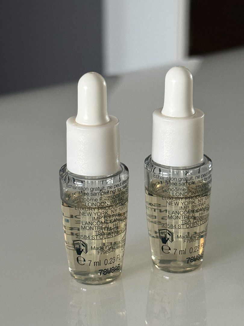 lancome clarifique resurfacante illuminatrice brightening serum 7ml (Category: Face Care) located in Georgetown. Submitted by ttcaroul2 (Listing ID 1451142979, Image 2). Description: Condition: brand new Travel size 7ml Pos: RM8 for wm.