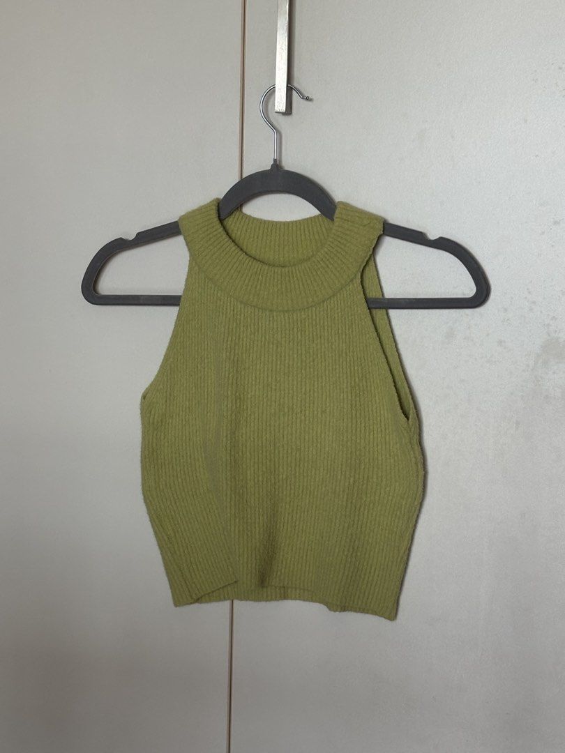 Lime Green Ribbed Knit Halter Neck Tank Top (Category: Sleeveless) located in Pasig City. Submitted by little.ms.declutter (Listing ID 1451214321, Image 1). Description: - Cute lime green ribbed knit fabric - Halter neck style - Sleeveless design - Cropped length - Versatile: pairs well with high-waisted jeans or skirts - Easy to dress up or down.