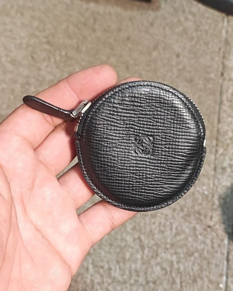 loewe coin case (Category: Luxury Bags & Wallets) located in General Tinio. Submitted by happymoon.477c77 (Listing ID 1451261452, Image 2). Description: Vintag loewe coin purse black lambskin.