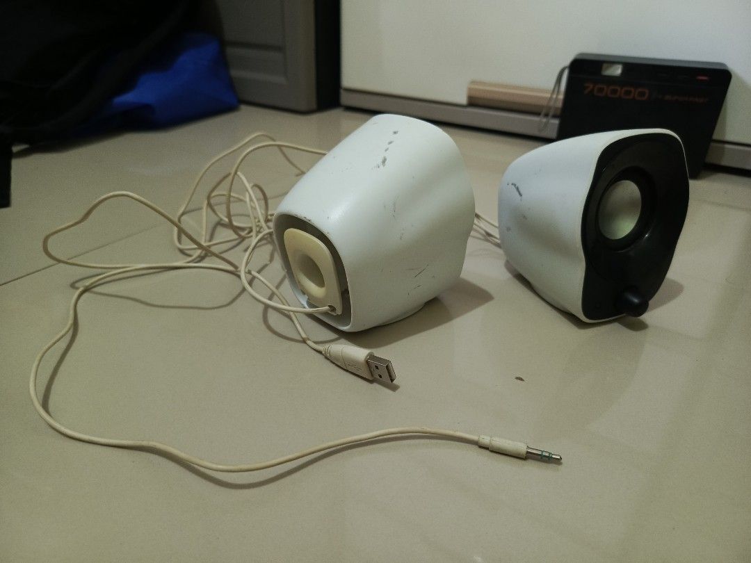 Logitech Z120 Compact PC Stereo Speakers USB Powered (Category: Soundbars, Speakers & Amplifiers) located in Irosin. Submitted by whanchore55263 (Listing ID 1451191935, Image 3). Description: - Logitech Z120 Compact Stereo Speakers - USB Powered for easy setup - Connects via 3.5mm audio jack - Stylish White and Black design - Ideal for desktop or laptop computers - Tested and confirmed working - Minor cosmetic scuffs from normal use.