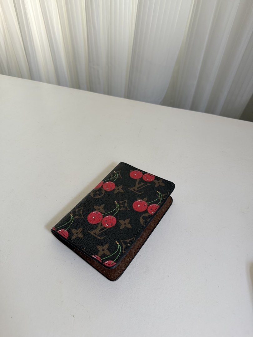 LV Passport Holder (Category: Wallets & Card holders) located in Marikina City. Submitted by littlesol.collection (Listing ID 1451140761, Image 2). Description: .
