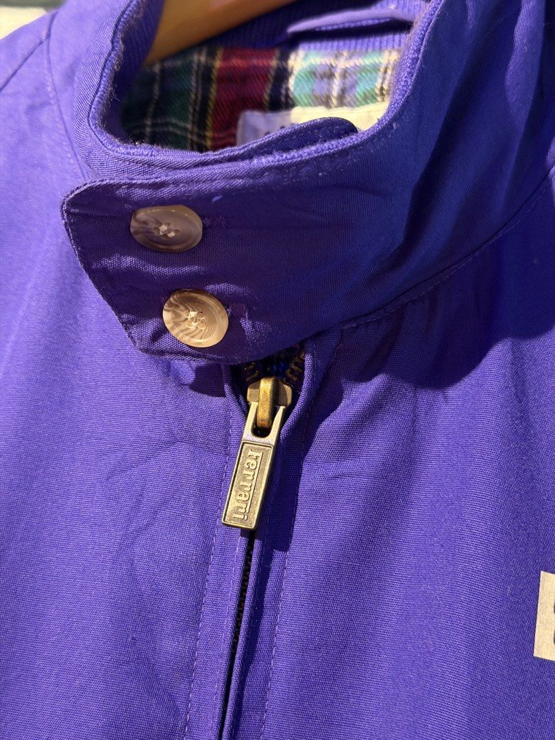 Magneti Marelli Ferrari Harington Jacket (Category: Coats, Jackets and Outerwear) located in Catarman. Submitted by mightywater.d4516c (Listing ID 1451205232, Image 3). Description: - Excellent condition - Dimes 25x26 - Purple jacket with Magneti Marelli and Ferrari Grand Prix Team embroidery - Plaid lining - Zipper closure - Two button pockets on the front - Size: Large (L) - Ideal for motorsport enthusiasts.