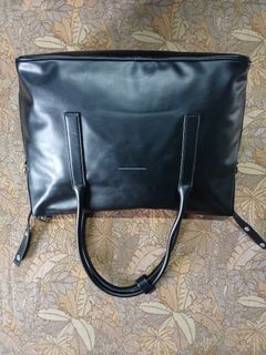 (Category: ) located in . Submitted by azizahthriftshop (Listing ID 1451286457, Image 1). Description: .
