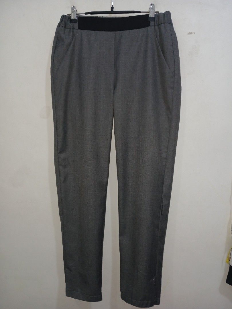 Maison Martin Margiela Trouser (Category: Luxury Apparel) located in Taytay. Submitted by leanmark103093 (Listing ID 1451278403, Image 1). Description: M∆lS0N M∆RGl€L∆ Tapered Relaxed Fit Trouser Size 40 on tag 28 to 30 Waistline 37.5 Length 6.5 Hem Good as new No issue 📩📩📩📩.