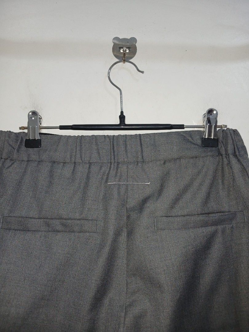 Maison Martin Margiela Trouser (Category: Luxury Apparel) located in Taytay. Submitted by leanmark103093 (Listing ID 1451278403, Image 3). Description: M∆lS0N M∆RGl€L∆ Tapered Relaxed Fit Trouser Size 40 on tag 28 to 30 Waistline 37.5 Length 6.5 Hem Good as new No issue 📩📩📩📩.