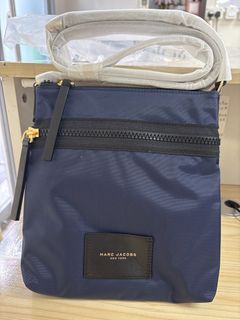 （分類：）位於 。 由 kittykitty916 提交（商品編號 1451175691，圖片 1）。簡介： 。