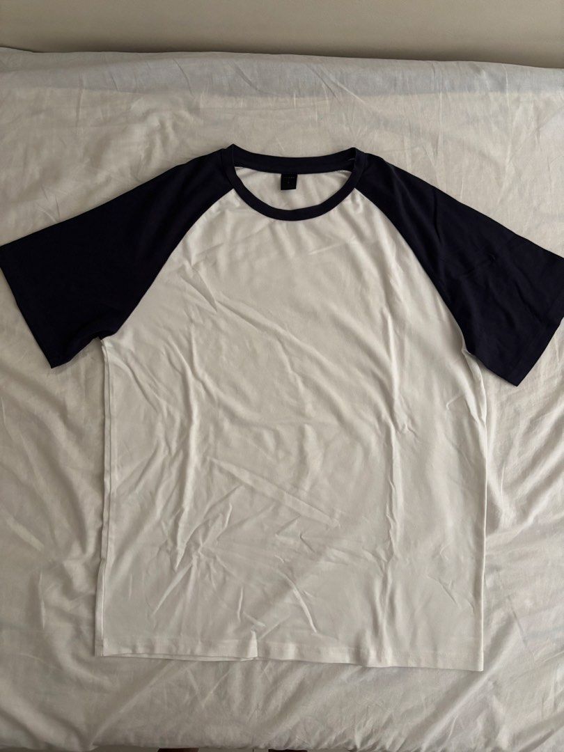 Men’s Blue Raglan T-Shirt (Small) (Category: Tshirts & Polo Shirts ) located in Manila. Submitted by josesellsclothes (Listing ID 1451241937, Image 1). Description: .