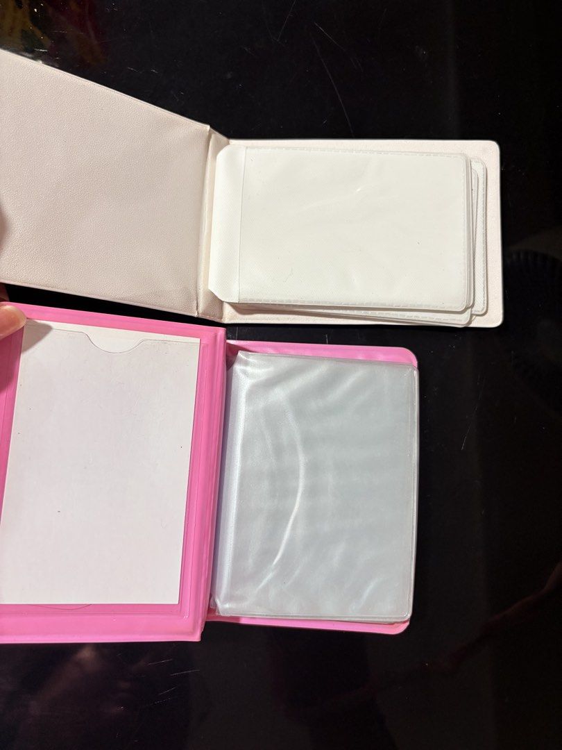 Mini photo binder for kpop photocard (Category: K-Wave Merchandise) located in Cabanatuan. Submitted by hee_sells (Listing ID 1451317229, Image 2). Description: 100 each not 100 both on hand ready to ship .