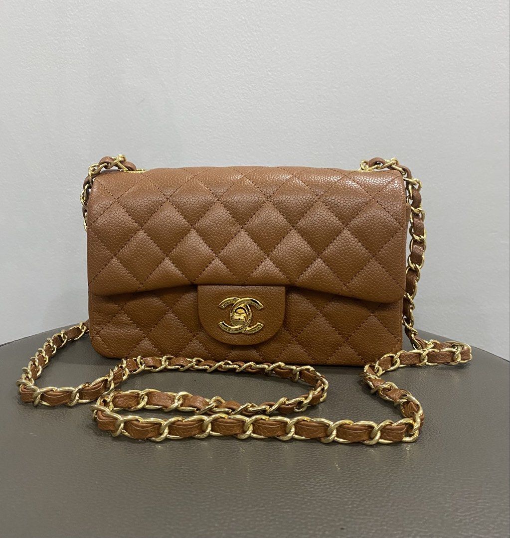 Mini Rectangle (Category: Cross-body Bags) located in Kuala Lumpur. Submitted by miszaish (Listing ID 1451270269, Image 1). Description: Dm’s for more pictures .