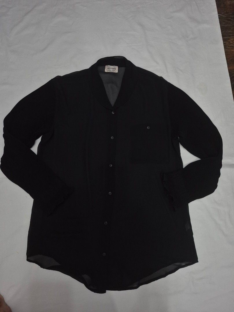 Mitsumine Black Long Sleeves (Category: Longsleeves) located in Santa Cruz. Submitted by deenem (Listing ID 1451177798, Image 2). Description: Bust:20.5(41) Lenght: 27.