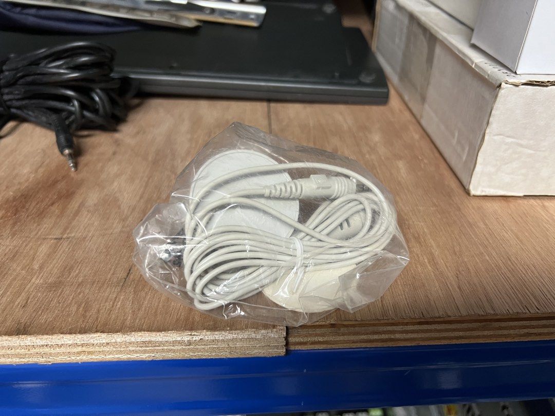 Mixed Items (Category: Stationery & School Supplies) located in Singapore. Submitted by amk2025 (Listing ID 1451276849, Image 8). Description: Used Working Self collection at Toh Guan Road.