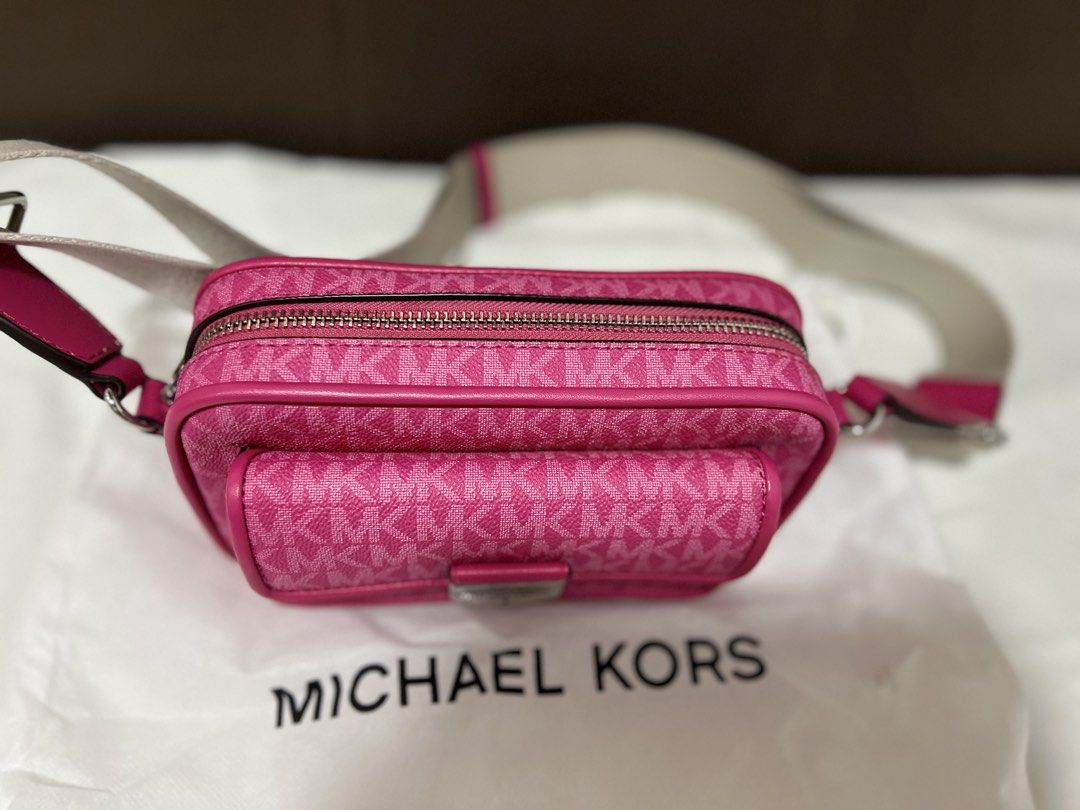 MK pink crossbody bag (Category: Cross-body Bags) located in Cabanatuan. Submitted by hellorhea (Listing ID 1451265891, Image 2). Description: Good as new .
