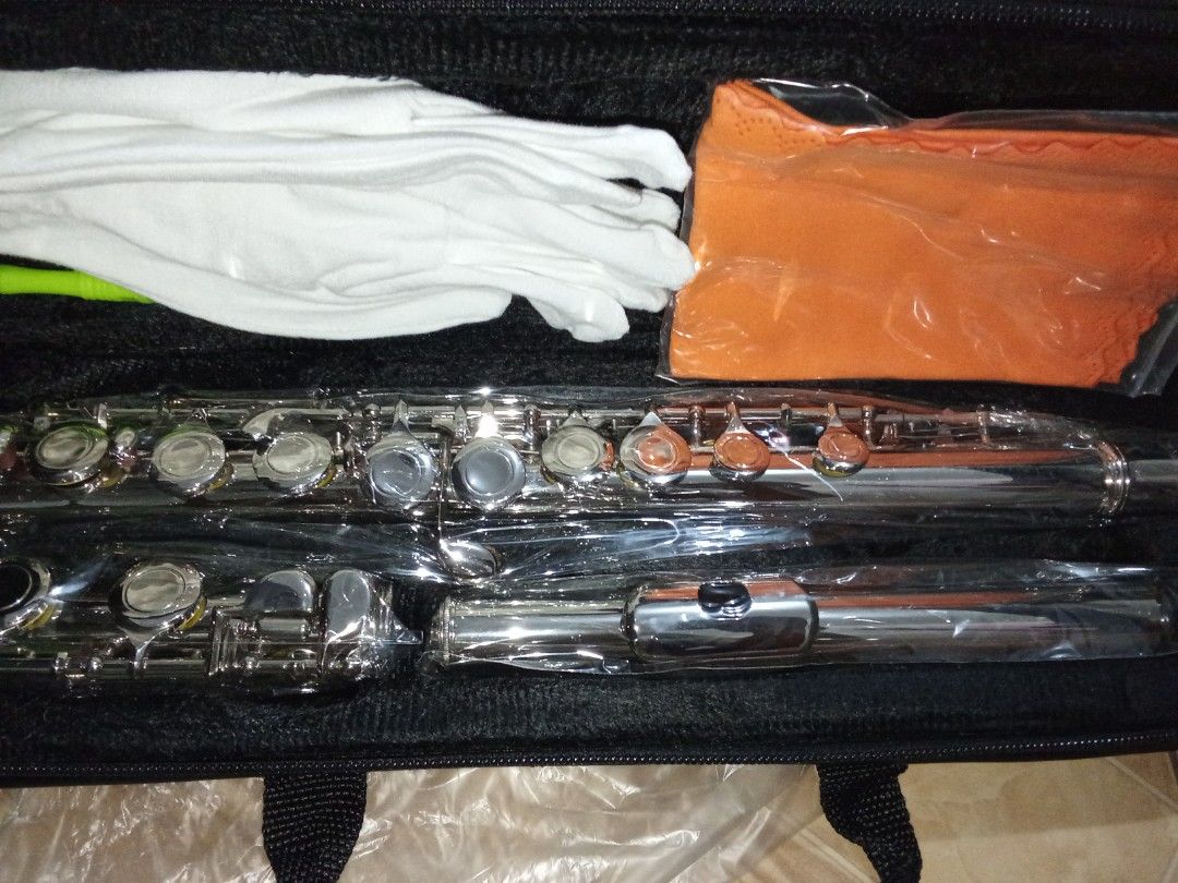 Muslady flute (Category: Musical Instruments) located in Las Pinas. Submitted by mommys_koleksyon011 (Listing ID 1451245286, Image 1). Description: bnew padala lng po.