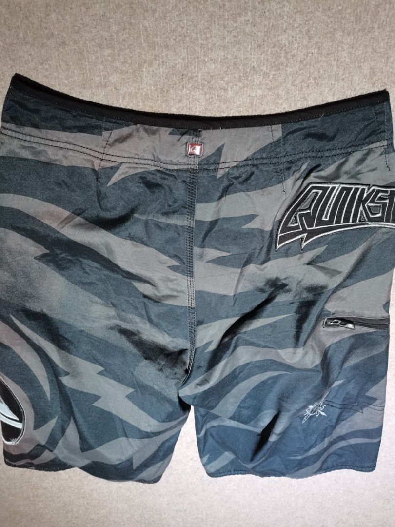 Neo fly quicksilver board short (Category: Shorts) located in Apalit. Submitted by _doer (Listing ID 1451246341, Image 3). Description: Size 34 23 inches length Flaws in last pic 1500 or OFFER.