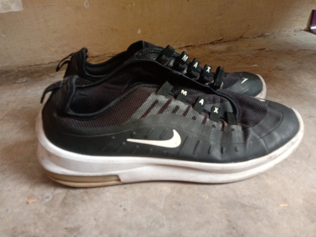 Nike Air Max Running Shoes Black White (Category: Sneakers) located in Kuala Lumpur. Submitted by matzoro33 (Listing ID 1450299095, Image 2). Description: Eu 43/UK 10/US 12.. Untuk dijual / Rm80 termasuk postage Semenanjung Malaysia.