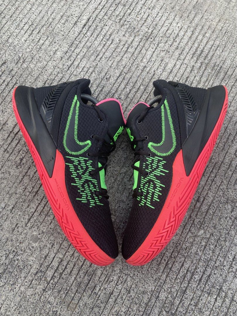 Nïkë - Kyrie Flytrap 2 'Black Hyper Pink' (Category: Sneakers) located in Cabuyao City. Submitted by ukaythriftshirt (Listing ID 1451322803, Image 2). Description: Nike - Kyrie Flytrap 2 'Black Hyper Pink' Excellent Condition Personal Shoes Us 9.5 Eur 43 No hard Issue Sign of Usage lng ilang beses lng nagamit, makapal at makapit pa ilalim RFS: Matagal ng di nagamit nastock lang sa bahay - 2000.