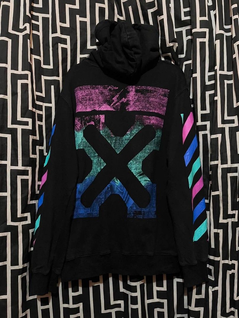 Offwhite x Fragment (Category: Activewear) located in Manila. Submitted by bibiiii131998 (Listing ID 1451206683, Image 1). Description: Offwhite x Fr@gment Details W23 L28 Large to xl ₱700 Loc. Baclaran Paranaque.