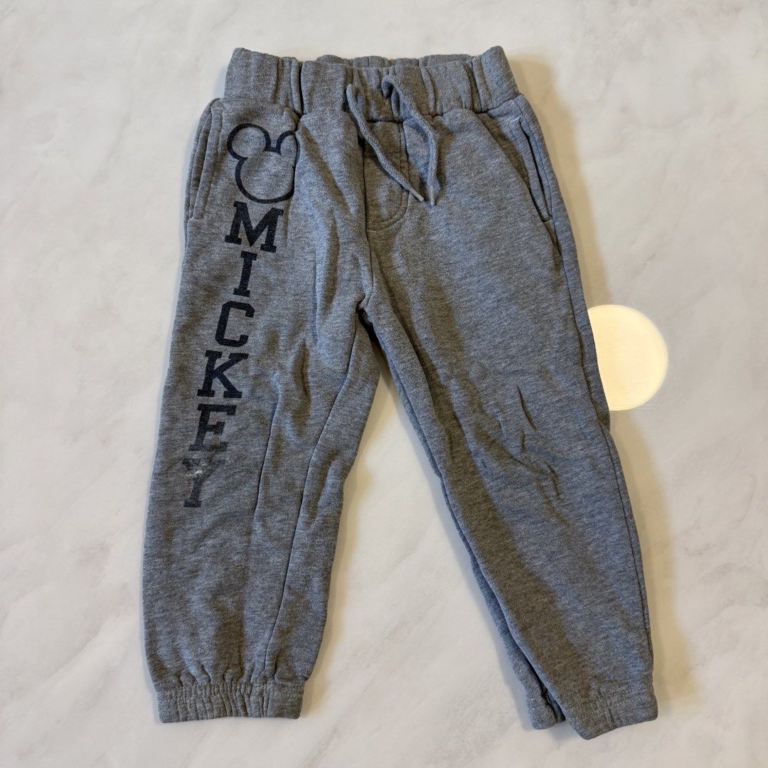 Old Navy Jogger Pants for Kids (Category: Babies & Kids Fashion) located in Manila. Submitted by shopsbyncs (Listing ID 1451179262, Image 1). Description: For 3T/3A.