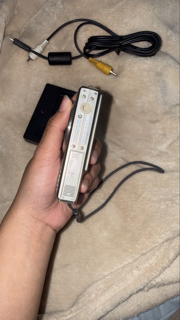 Olympus FE-220 digicam (Category: Cameras) located in Baguio. Submitted by linebylienne (Listing ID 1451198069, Image 2). Description: Inclusions: new battery Battery charger (no cord) Connector 1GB XD card Cam strap Flash, zoom in/out, buttons working Good condition with unnoticable scratches, and minor stain Msg me for sample pics, it turns blurry if i upload it directly here Rfs: I need funds for new cam.