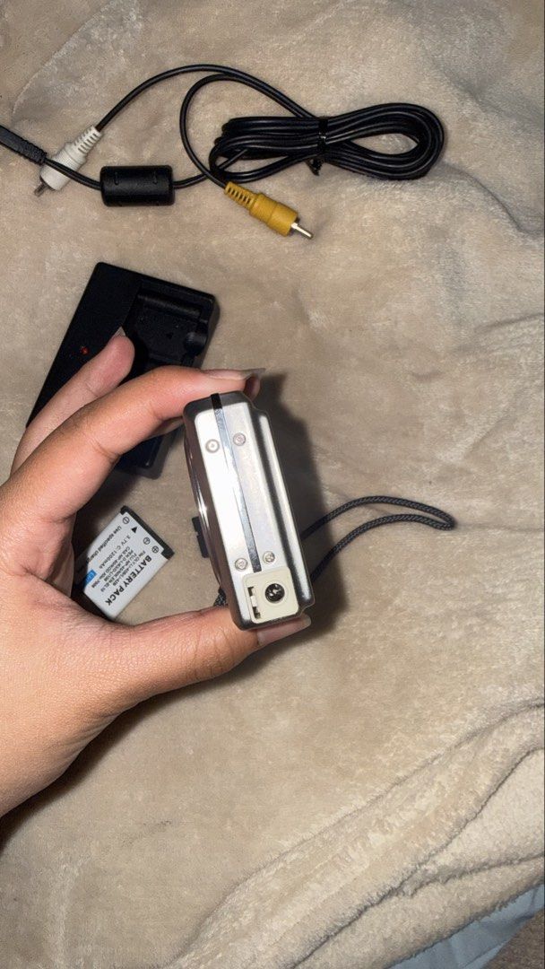 Olympus FE-220 digicam (Category: Cameras) located in Baguio. Submitted by linebylienne (Listing ID 1451198069, Image 3). Description: Inclusions: new battery Battery charger (no cord) Connector 1GB XD card Cam strap Flash, zoom in/out, buttons working Good condition with unnoticable scratches, and minor stain Msg me for sample pics, it turns blurry if i upload it directly here Rfs: I need funds for new cam.