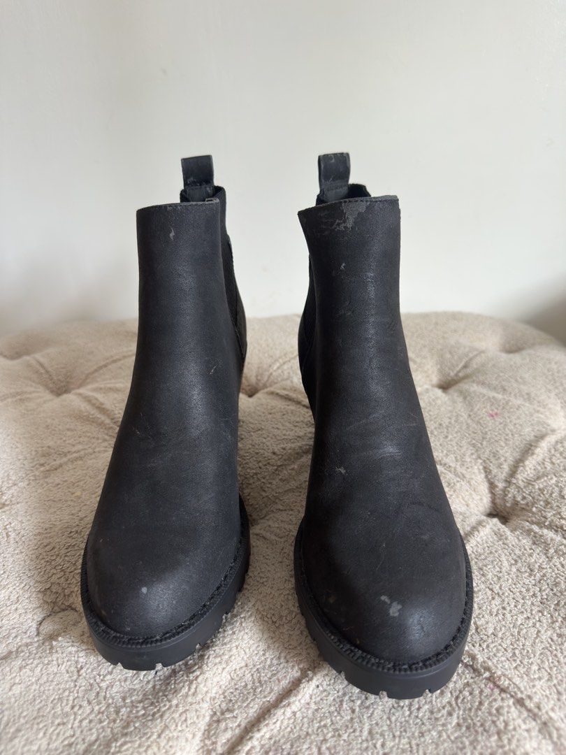 Only Barbara Heeled Booties (Category: Boots) located in San Simon. Submitted by katechicha96 (Listing ID 1451248650, Image 2). Description: .