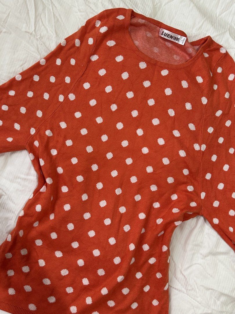 orange polka dots top (Category: Others Tops) located in Rosario. Submitted by itsingrid (Listing ID 1451300432, Image 2). Description: - super nice ng fabric - free size — super stretchy .