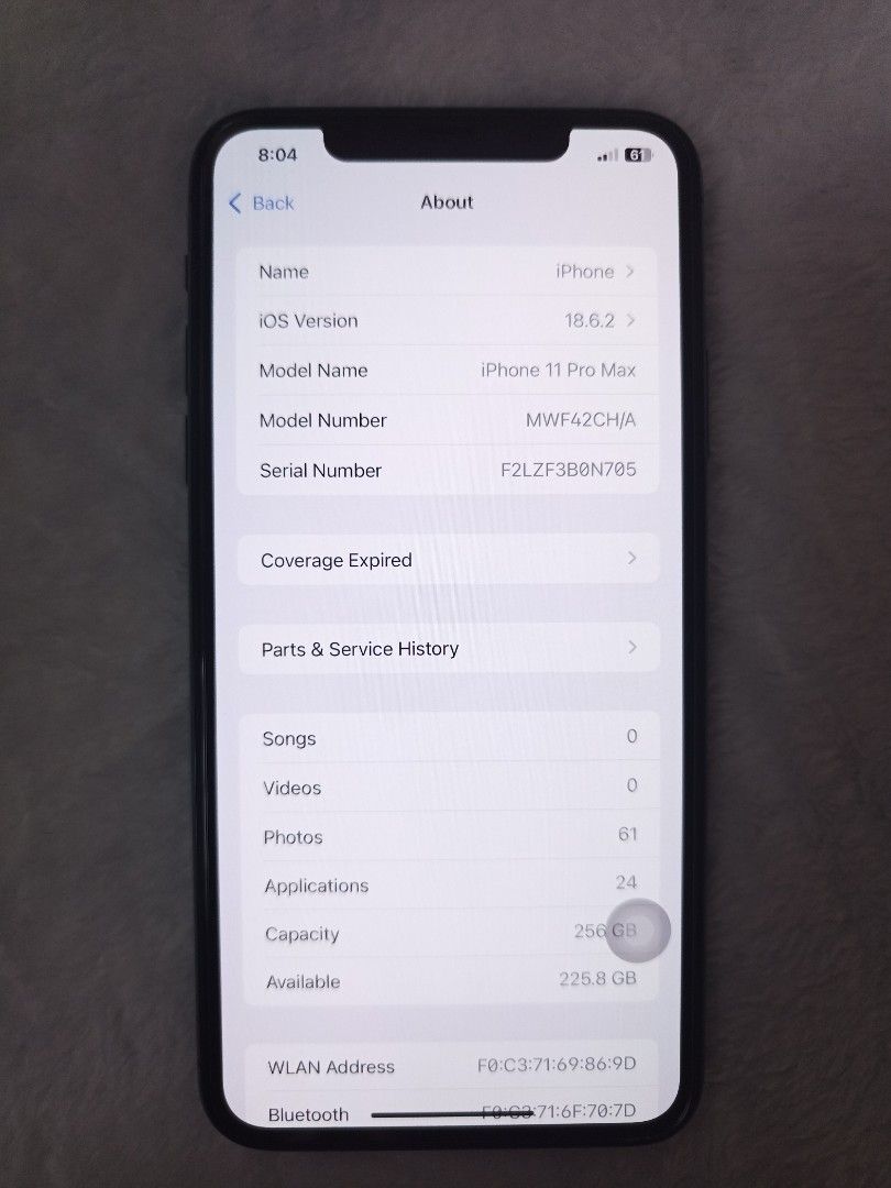 Original Iphone 11 Promax 256GB (Category: iPhone 11 Series) located in Abucay. Submitted by abpshop (Listing ID 1451233432, Image 3). Description: Original iphone 11 promax 256GB, 94% battery health, kahit anong sim pwede, lcd replacement, No face id, with lightning cable and free new 3 case, walang gasgas makinis pa, sold as is MOP: Gcash +SF Location: Bataan Courier: J&T Express.