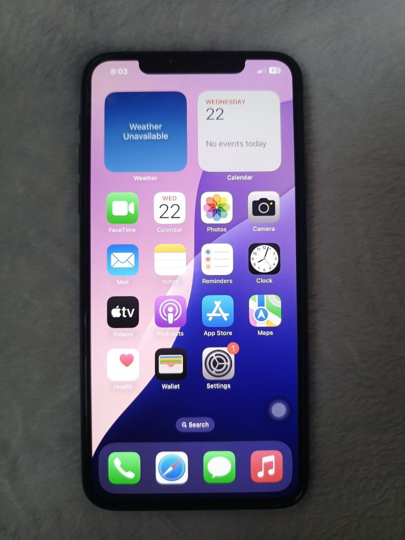 Original Iphone 11 Promax 256GB (Category: iPhone 11 Series) located in Abucay. Submitted by abpshop (Listing ID 1451233432, Image 2). Description: Original iphone 11 promax 256GB, 94% battery health, kahit anong sim pwede, lcd replacement, No face id, with lightning cable and free new 3 case, walang gasgas makinis pa, sold as is MOP: Gcash +SF Location: Bataan Courier: J&T Express.