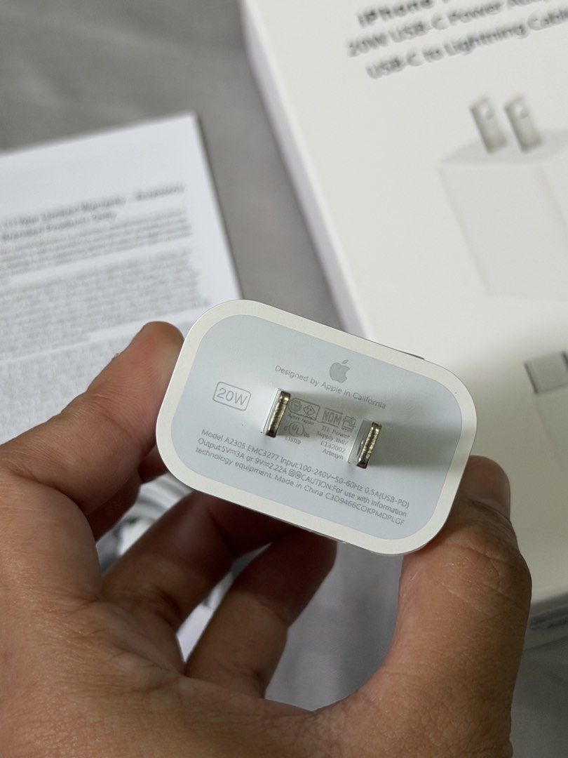 ORIGINAL IPHONE CHARGER - 20W (TYPE C TO IOS) (Category: Chargers & Cables) located in Quezon City. Submitted by clist066 (Listing ID 1451323327, Image 2). Description: Original USB-C to Lightning Cable and Apple 20W Power Adapter Charger! Only ₱480 ‼️ Set na, Fixed price! 20W Fast charger Brandnew and sealed READY TO SHIP ANYTIME/ANYWHERE SAME DAY DELIVERY VIA LALAMOVE CASH ON DELIVERY & JNT FOR OUTSIDE METRO MANILA ‼️ NO MEET UPS .