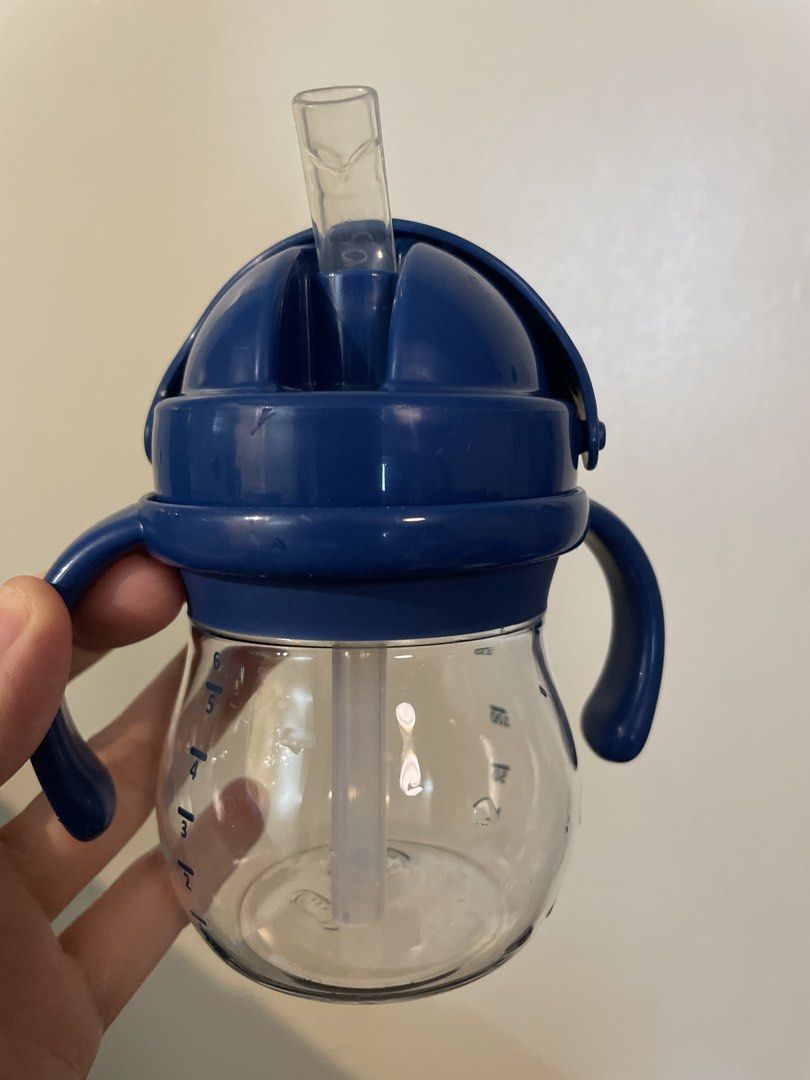 Oxo tot 6oz straw cup with handle (Category: Weaning & Toddler Feeding) located in Quezon City. Submitted by declutter-jen (Listing ID 1451266536, Image 2). Description: OXO Tot Grow Straw Cup w/ Handles – 6 oz is a spill-proof straw cup for your little one The Straw Cup’s almond-shaped, spill-proof straw conforms to the tot’s mouth and minimizes mess, easing the transition from bottle, breastfeeding, or sippy cup. The straw valve opens as soon a
