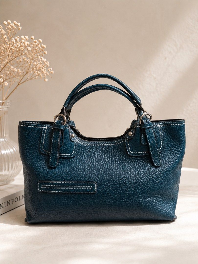 PELLE BORSA (Category: Luxury Bags & Wallets) located in Magalang. Submitted by _aannggeelll (Listing ID 1451205860, Image 2). Description: .