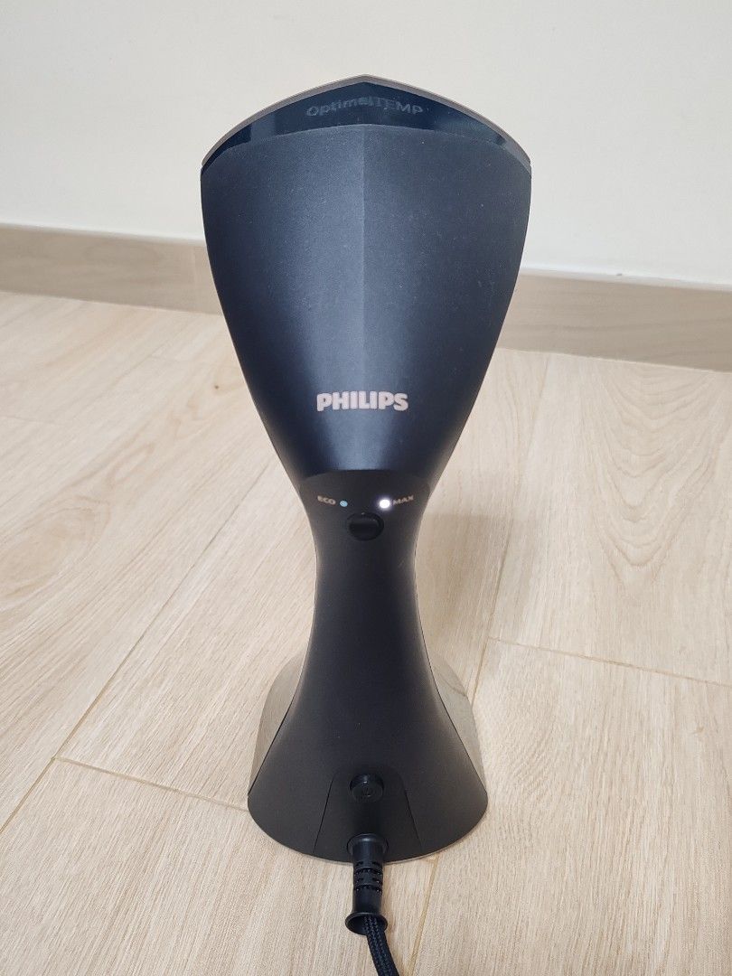 Philips GC810 蒸氣掛燙機steamer(沒有蒸氣）(no steam) （分類：熨斗及掛熨機）位於 Hong Kong。 由 lafite1982 提交（商品編號 1451167424，圖片 2）。簡介： 可以發熱，沒有蒸氣，合懂維修人士。