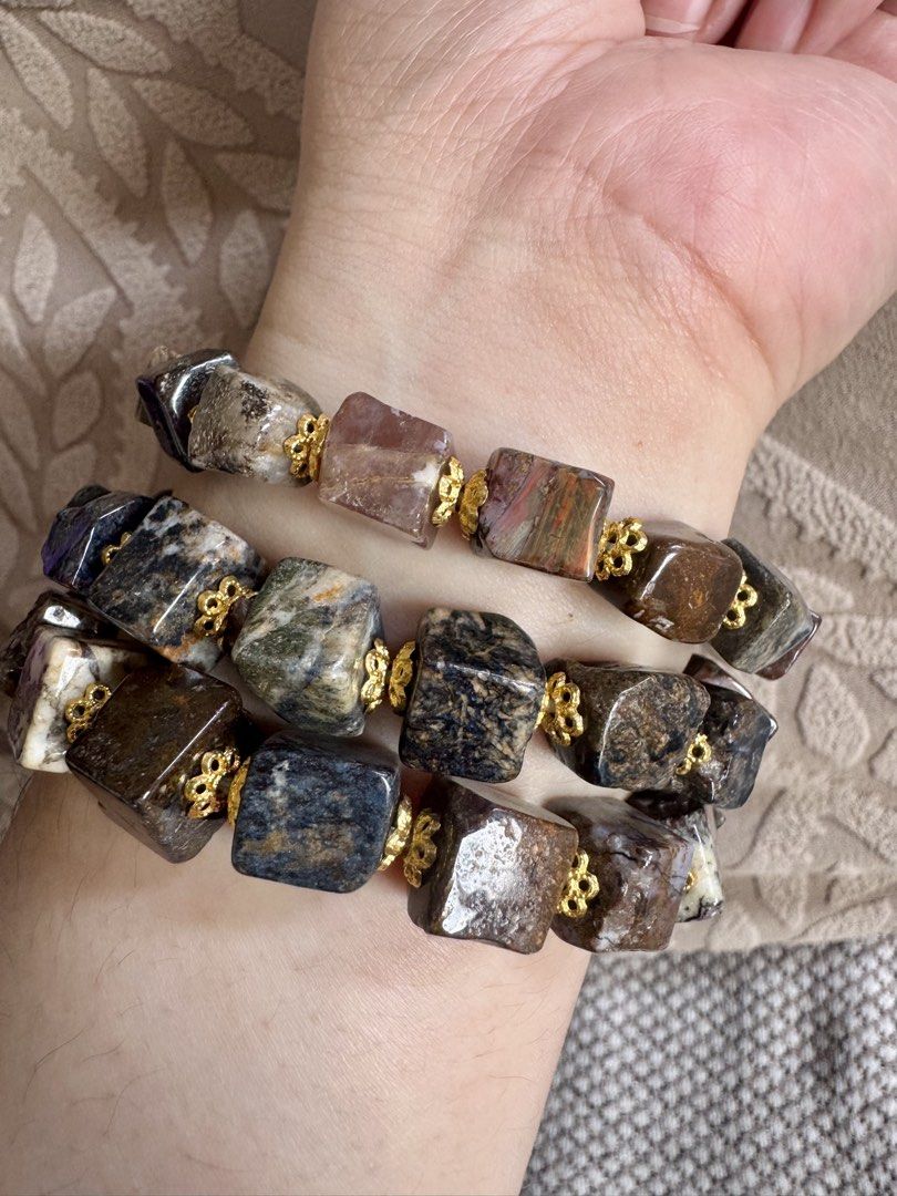 Pietersite bracelet natural stone (Category: Bracelets) located in Quezon City. Submitted by nics006 (Listing ID 1451175784, Image 3). Description: ⚡ Pietersite – The Stone of Transformation The Pietersite Shirt embodies the dynamic energy of storm and change, channeling the stone’s reputation as a catalyst for growth and clarity. • Empowerment & Confidence – Symbolizes strength in decision-making and leadership. • Adaptability – Encourages resil