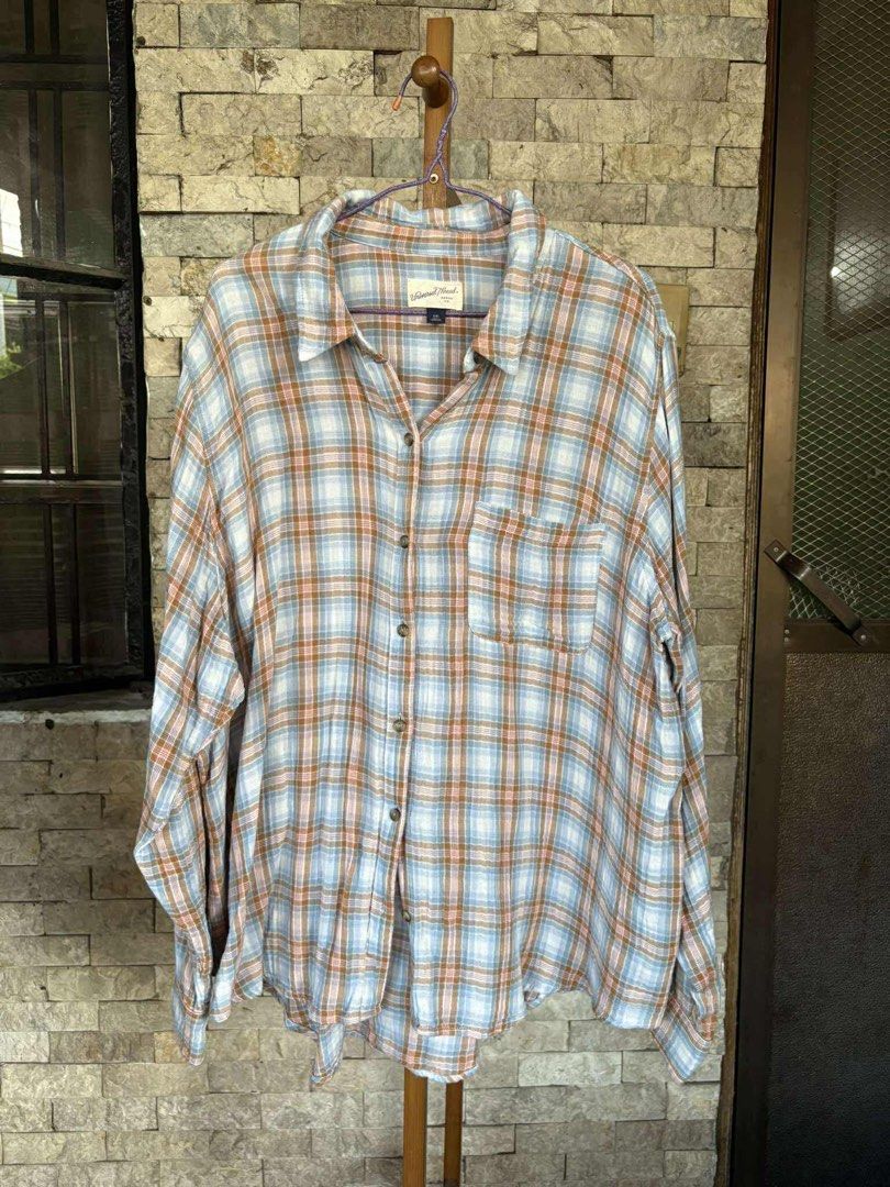 Plaid polo cotton Universal Thread longsleeves from USA (Category: Longsleeves) located in Angeles City. Submitted by usaphitems2ndaccount (Listing ID 1451231267, Image 1). Description: .