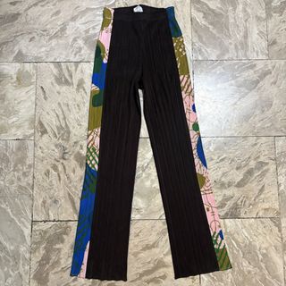 (Category: ) located in . Submitted by hell.thrift (Listing ID 1451204745, Image 1). Description: .
