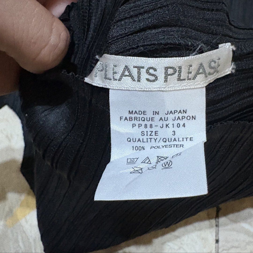 Pleats Please IsseyMiyake (Category: Activewear) located in Dinalupihan. Submitted by hell.thrift (Listing ID 1451204979, Image 3). Description: No issue Size:3.