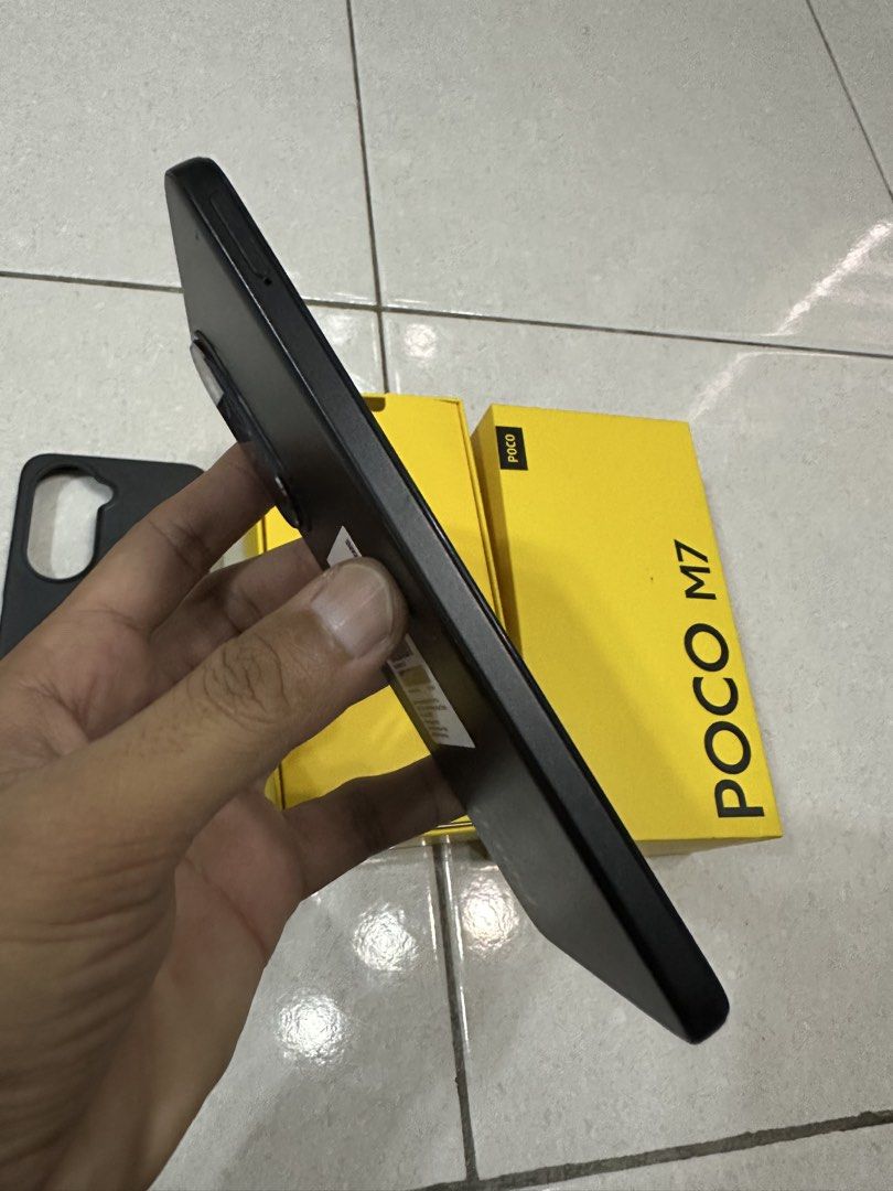 Poco M7 (Category: Xiaomi) located in Kuala Lumpur. Submitted by puzzlelifegadget (Listing ID 1451135708, Image 2). Description: Poco M7 8gb ram + 4gb ram 256gb rom Full set Condition 9.5/10 All working No issue RM550 Cod area KL.