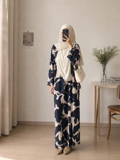 (Category: ) located in . Submitted by nuramirahhhh._ (Listing ID 1451237201, Image 1). Description: .