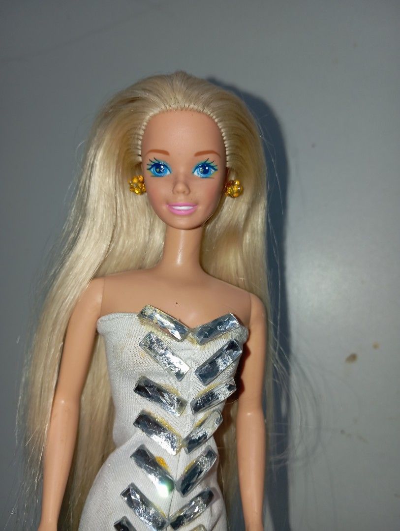 Preloved Vintage Barbie Doll (Category: Kids Toys) located in San Pedro. Submitted by bcollector83101 (Listing ID 1451306170, Image 3). Description: 8/10 Condition. pls manage your expectations. thanks..