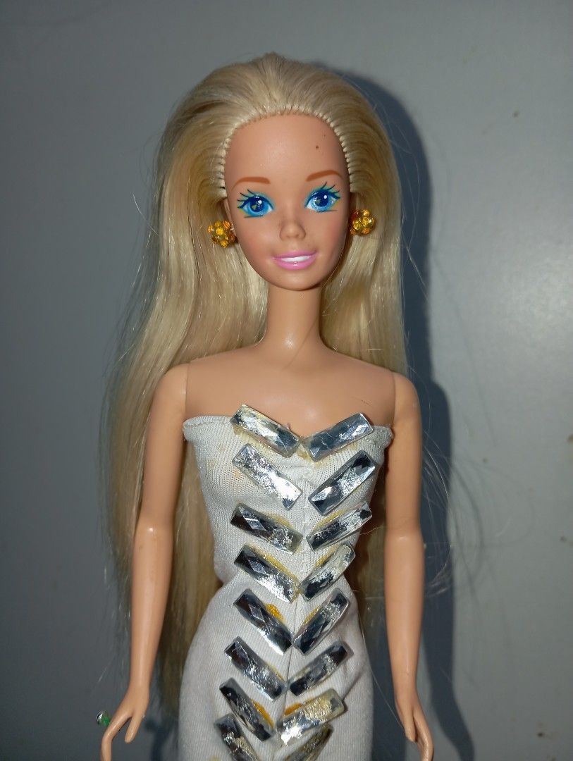 Preloved Vintage Barbie Doll (Category: Kids Toys) located in San Pedro. Submitted by bcollector83101 (Listing ID 1451306170, Image 2). Description: 8/10 Condition. pls manage your expectations. thanks..