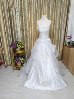 (Category: ) located in . Submitted by emporiumwedding (Listing ID 1451222081, Image 1). Description: .