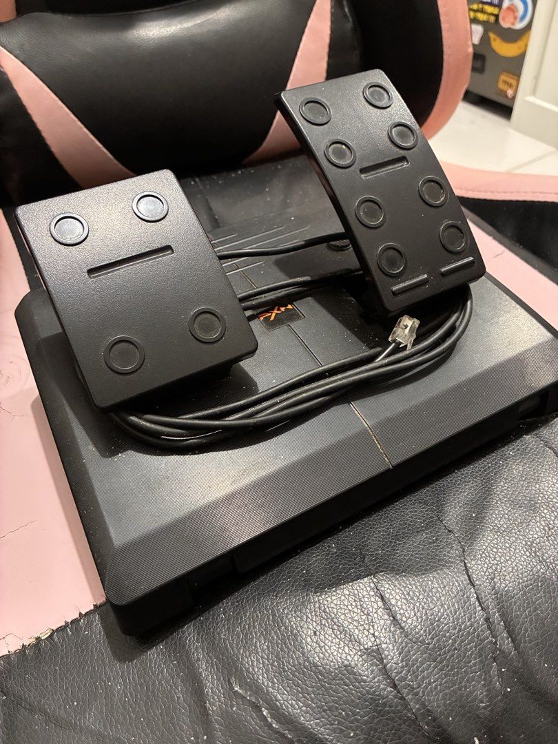 Ps4 Gaming Wheel (Category: Controllers) located in Makati City. Submitted by telmandac (Listing ID 1451163218, Image 2). Description: Good condition. No box and manual Ps4 gaming wheel (not compatible with ps5) .