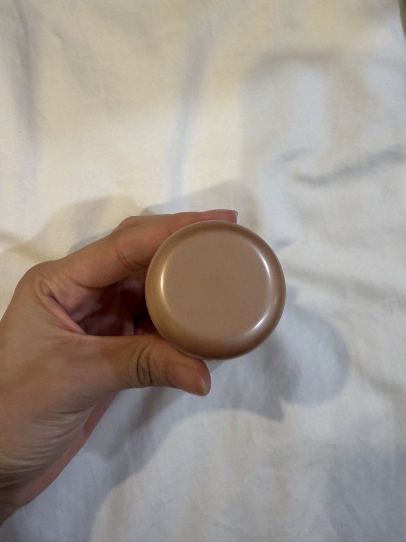 Rhode Highlight Milk Lait Éclat Shade 03 (Category: Makeup) located in Makati City. Submitted by _saleph_ (Listing ID 1451278576, Image 2). Description: - Rhode Highlight Milk in shade 03 - Multipurpose luminizer for face, neck, and décolleté - Shake well before use - Apply a small amount and blend gently - Made in USA - tried ONLY ONCE barely used.