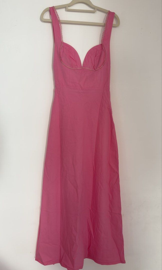 Saints and Secrets Pink Dress (Category: Dresses) located in Butuan. Submitted by islay18 (Listing ID 1451263259, Image 2). Description: When worn model photo is for reference only but almost similar to actual dress as seen in the next photos. Location: Butuan City. We can ship nationwide..